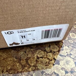 UGG New Heights Slide in Chestnut